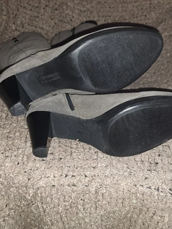 LA CANADIENNE-MAZY-Taupe/Gray Suede-Tall Boots-Side Zip-Studs-Sz 10-Excellent - Picture 8 of 8